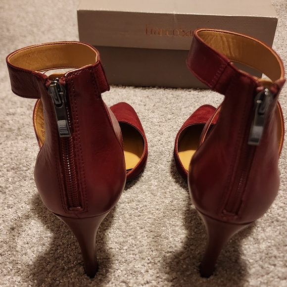 Franco Sarto burgundy leather wide strapy pumps, sz: 9.5 "Alysia" - Picture 3 of 14